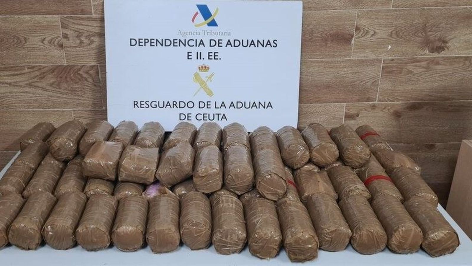 Tres detenidos y 40 kilos de hachis con destino a Algeciras incautados en Ceuta.