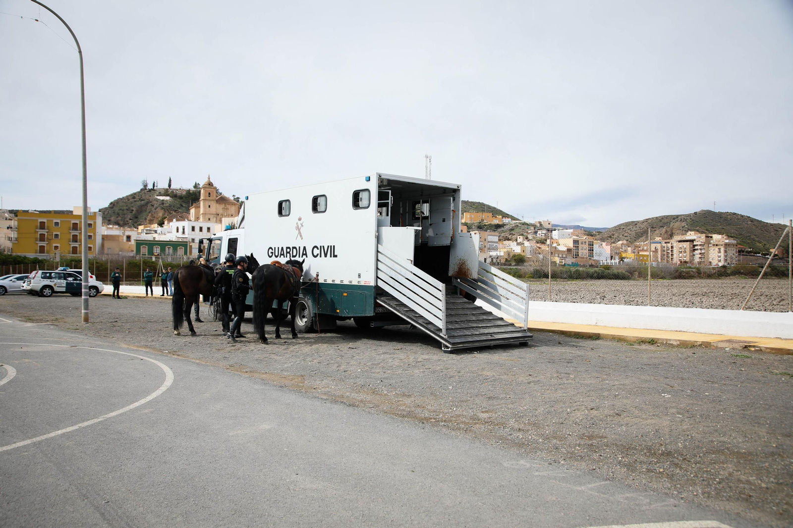 Imágenes del Escuadrón de Caballería de la Guardia Civil en Gádor.