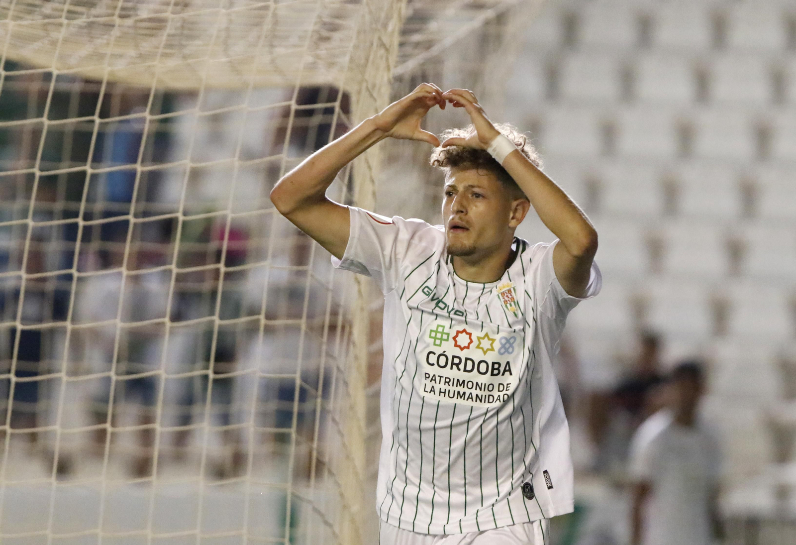Las imágenes de la victoria del Córdoba CF ante el Rayo Majadahonda en El Arcángel