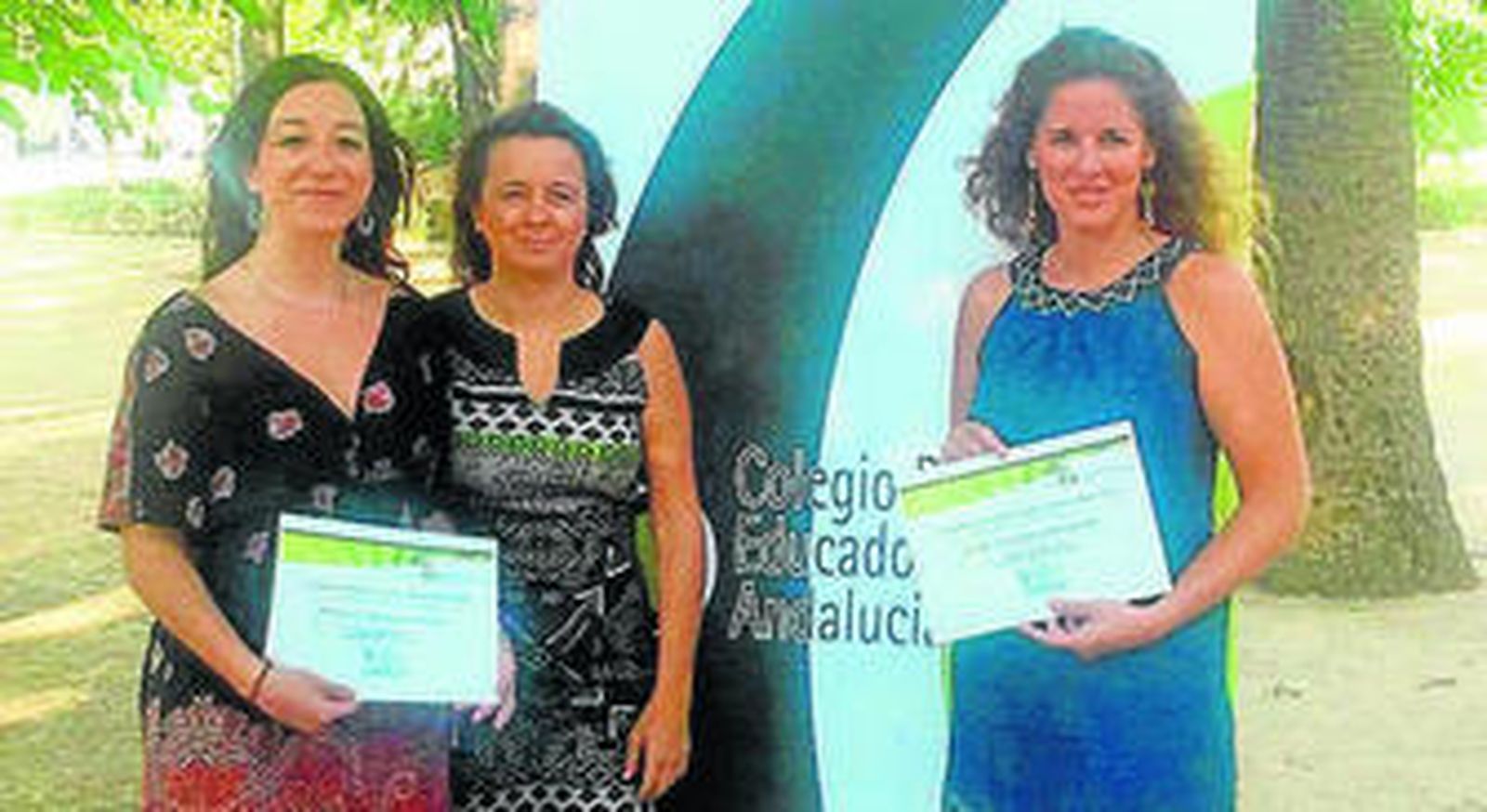 María del Mar Candelera y Cristina Saborido, con la presidenta de Copesa.