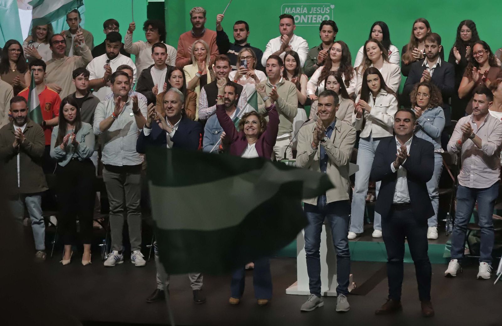 Fotos del mitin del PSOE con Pedro Sánchez y María Jesús Montero en La ...