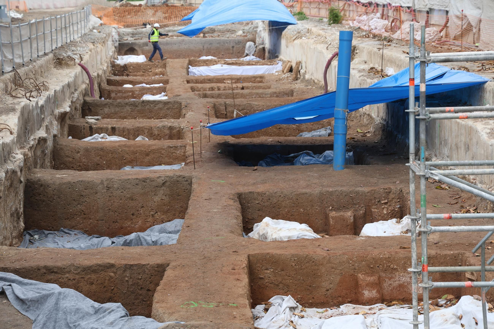 Tumbas romanas en calle Hilera.