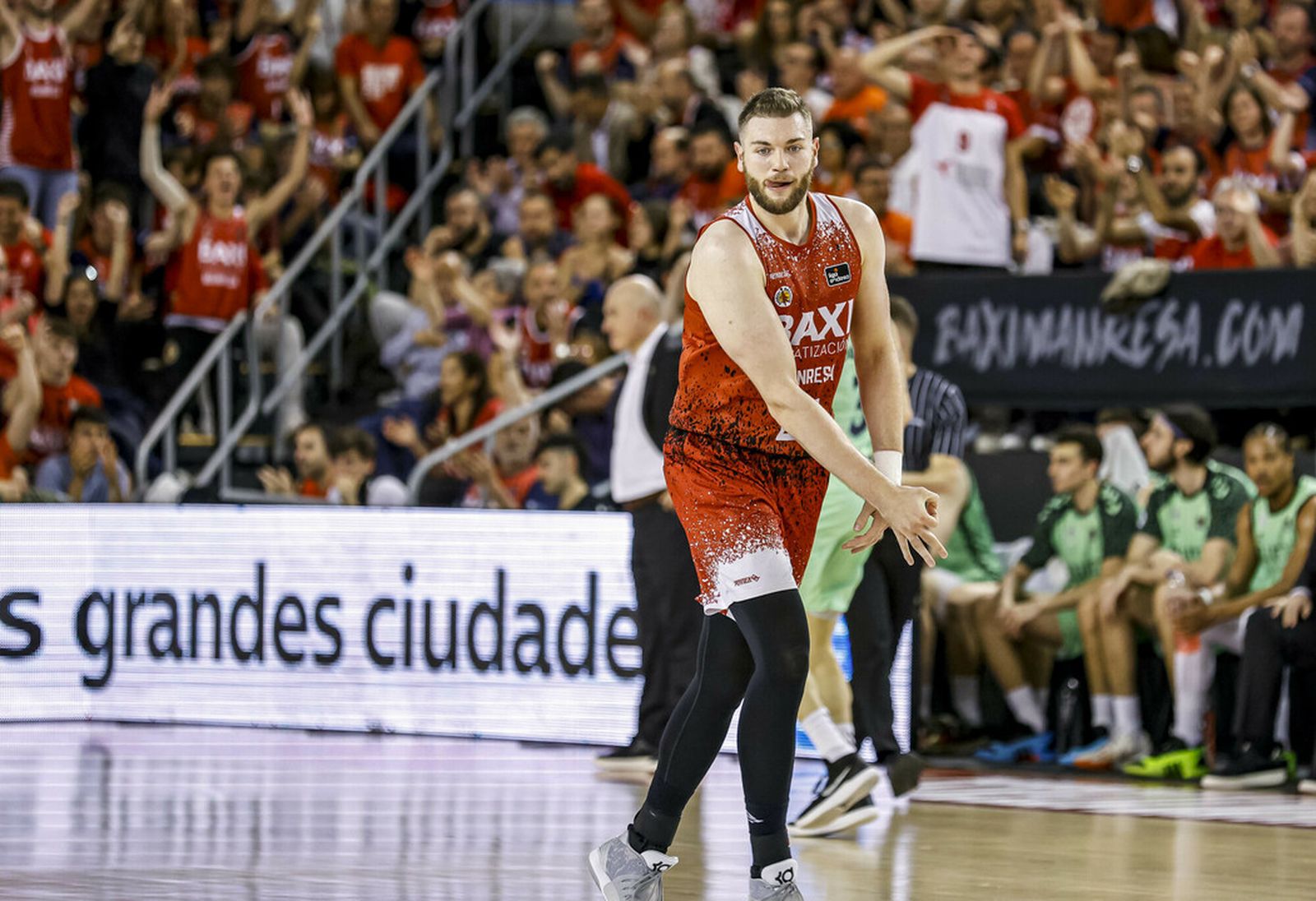 Geben llega a Girona.