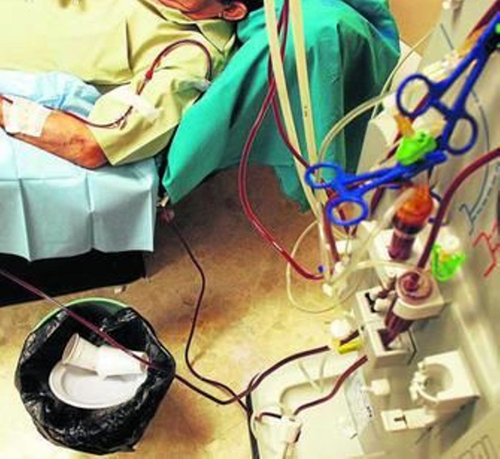 El PSOE estudia prsentar un recurso de inconstitucionalidad contra el decreto.