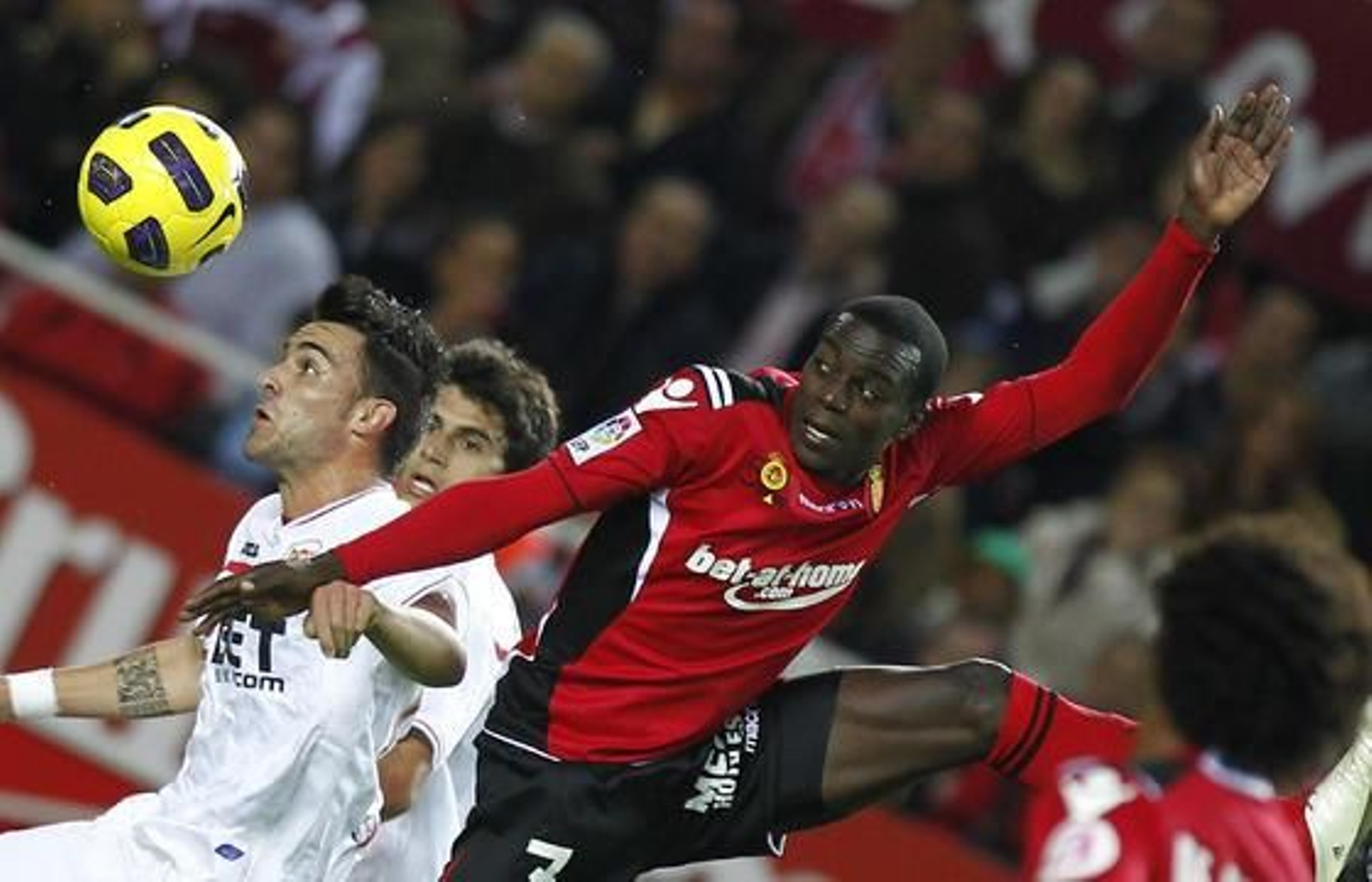 Los de Manzano caen en casa tras un gol del Webo en el minuto 90.

Foto: Antonio Pizarro