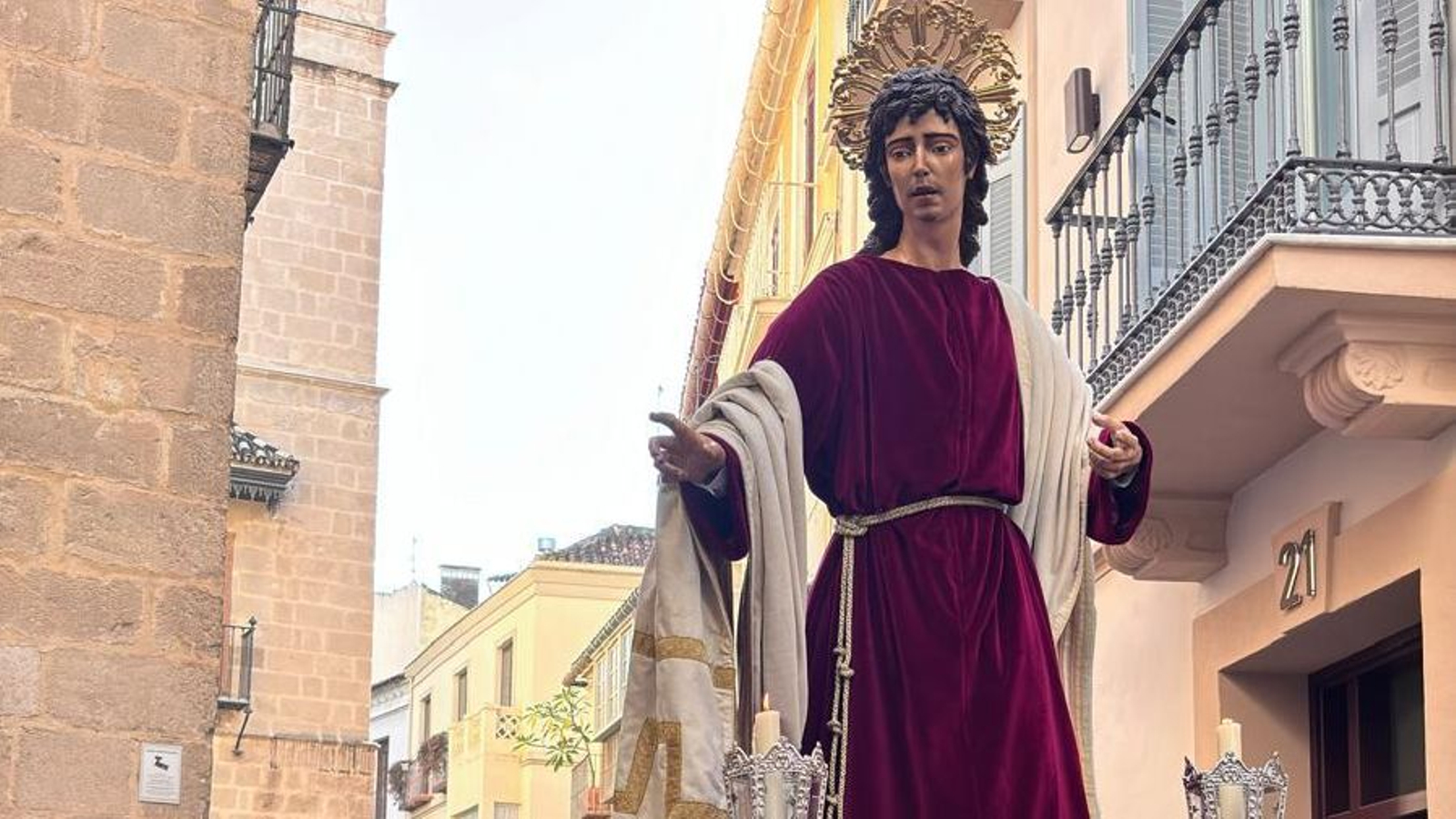 Todos los traslados de este Domingo de Pasión 2025 en Málaga, en imágenes