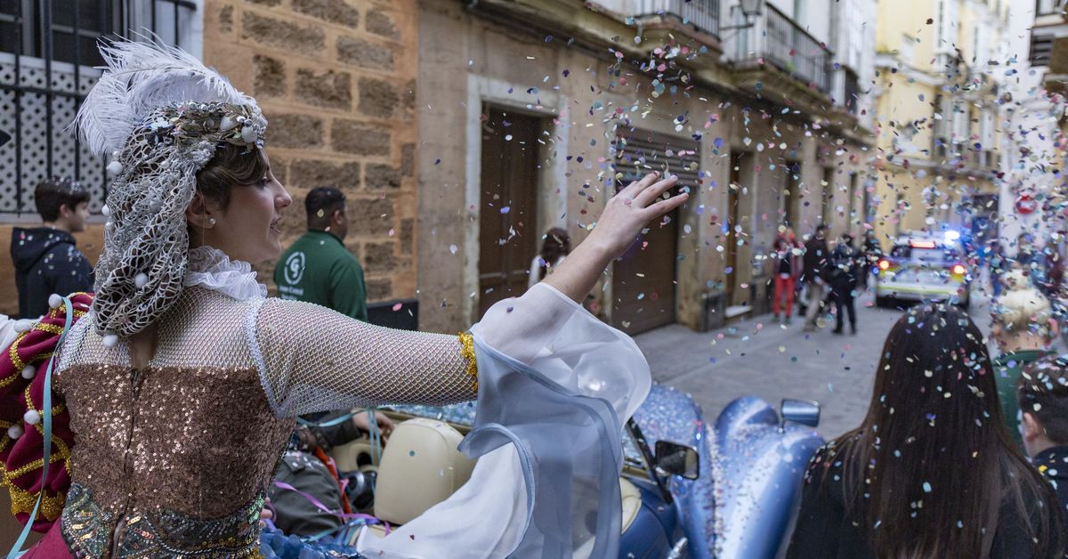 El Carnaval en la calle calienta motores: cortejo y pregón infantil y concierto en San Antonio