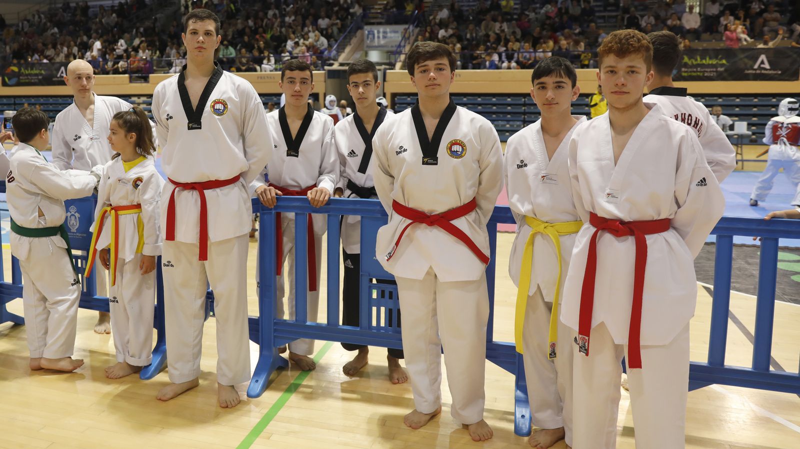 Jornada de torneo base de taekwondo olímpico