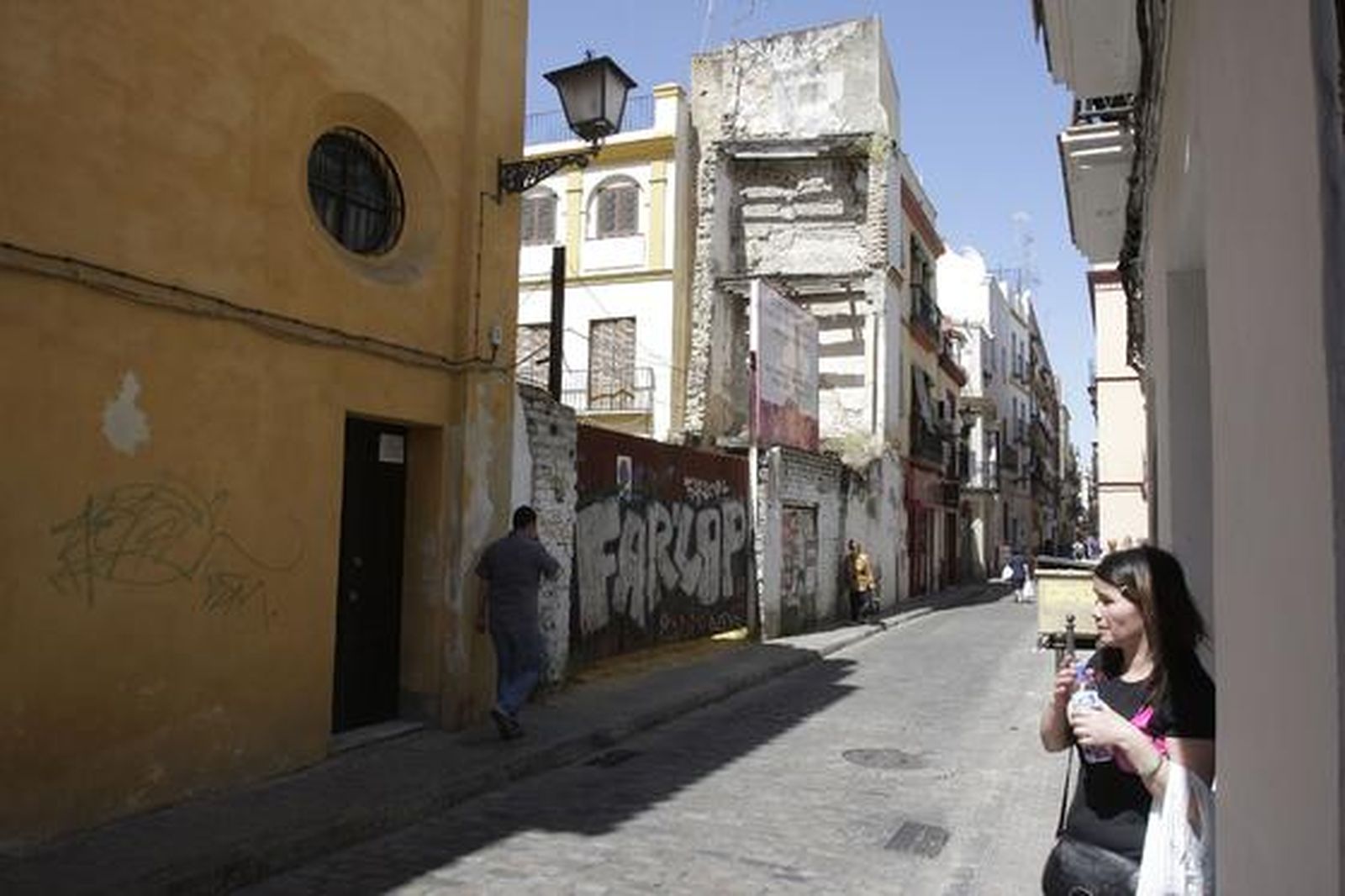 Entrada por la calle Baños.

Foto: José Ángel García