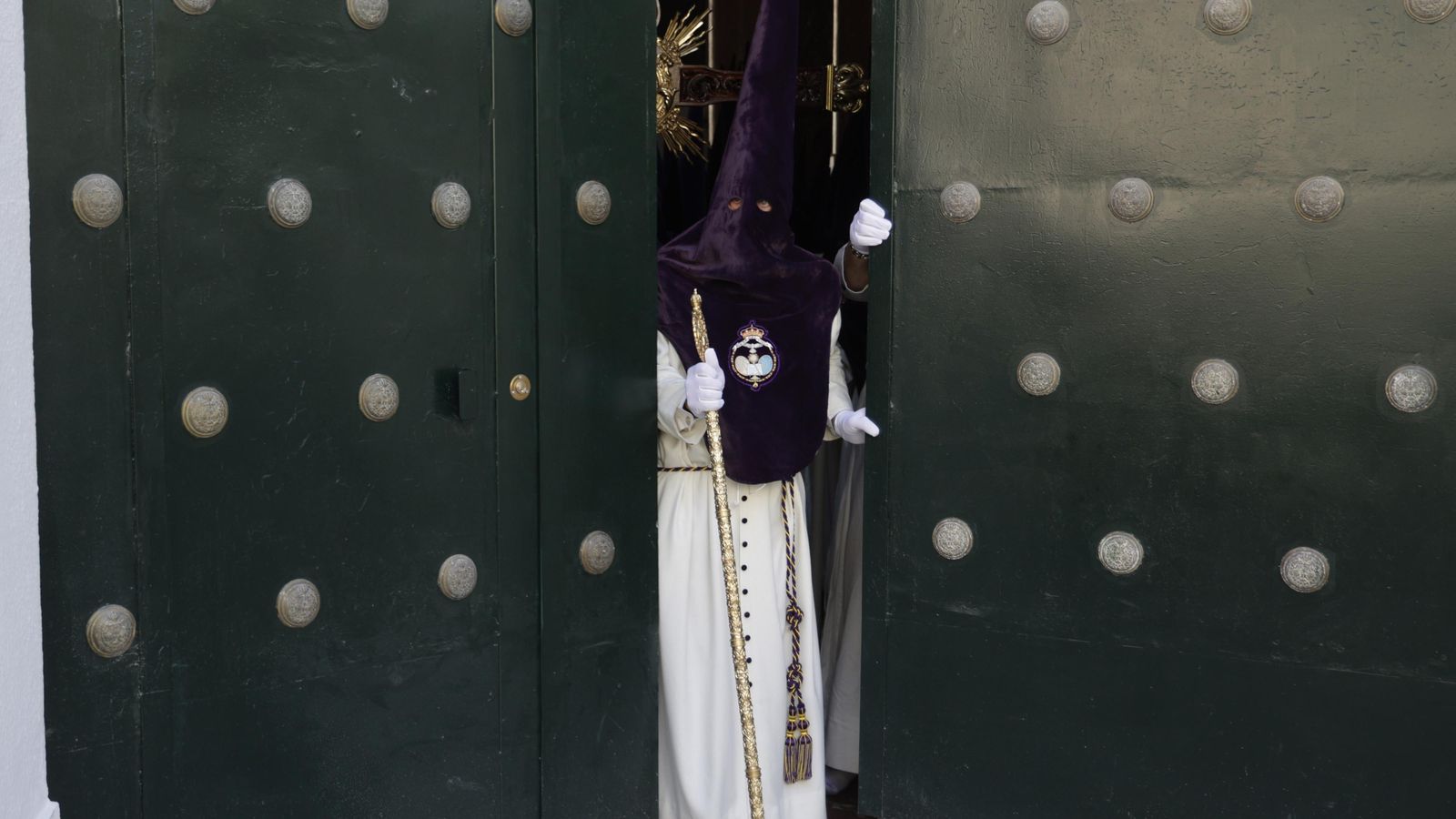 Una imagen de la salida de la Hermandad de la Redención.