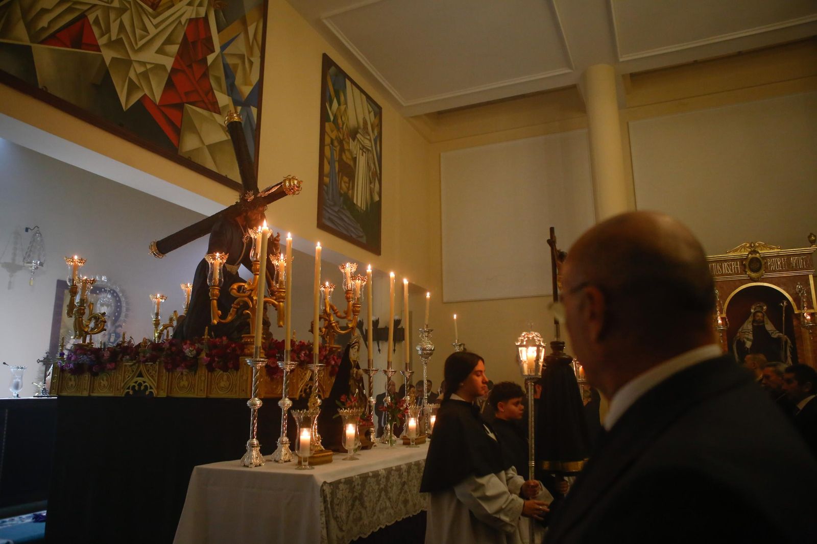 Fotos del vía crucis oficial del consejo local de Algeciras con las Tres Caídas