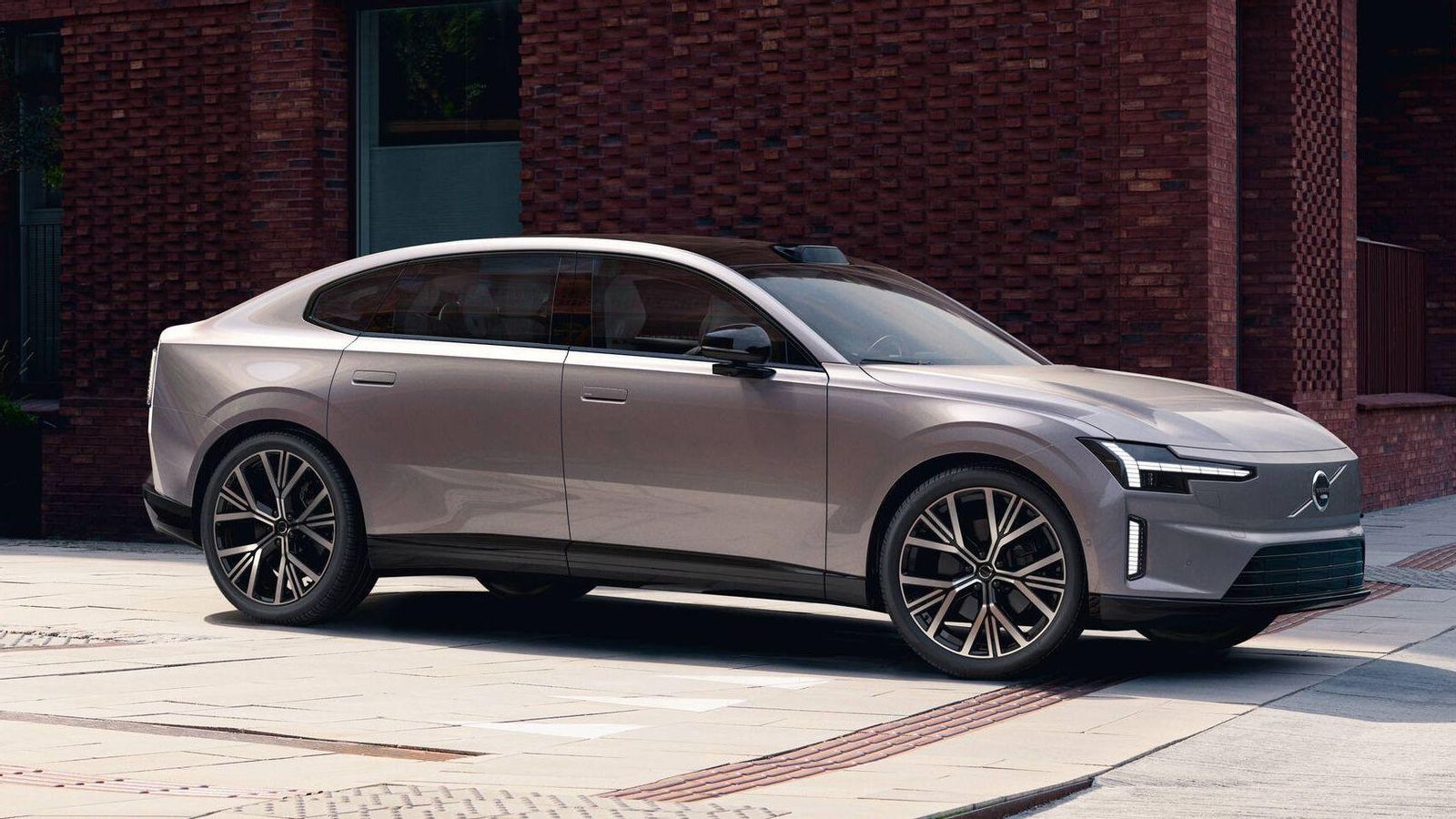 El sistema de propulsión eléctrico que, por el momento, está a la venta en el ES90 es el de un único motor, éste situado en el eje trasero.