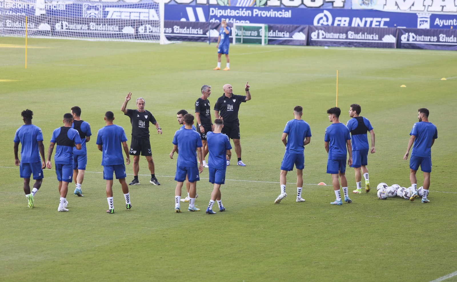 Galería de fotos: Lumor sigue como uno más en una sesión complicada para el Málaga CF Galería de fotos: Lumor sigue como uno más en una sesión complicada para el Málaga CF