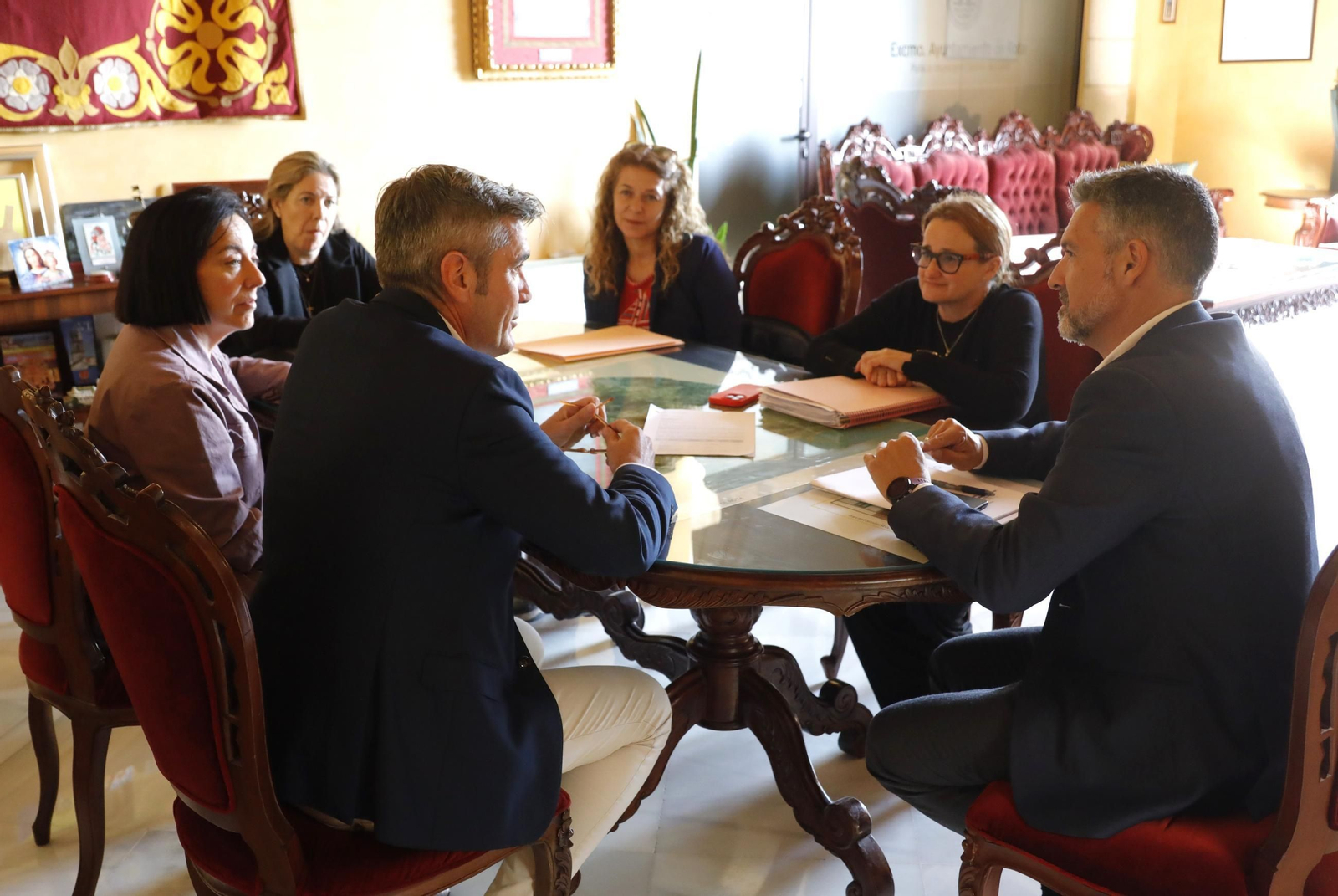 Reunión del Ayuntamiento con miembros de la Diputación por el Plan Cádiz Marcha 2024. Reunión del Ayuntamiento con miembros de la Diputación por el Plan Cádiz Marcha 2024.