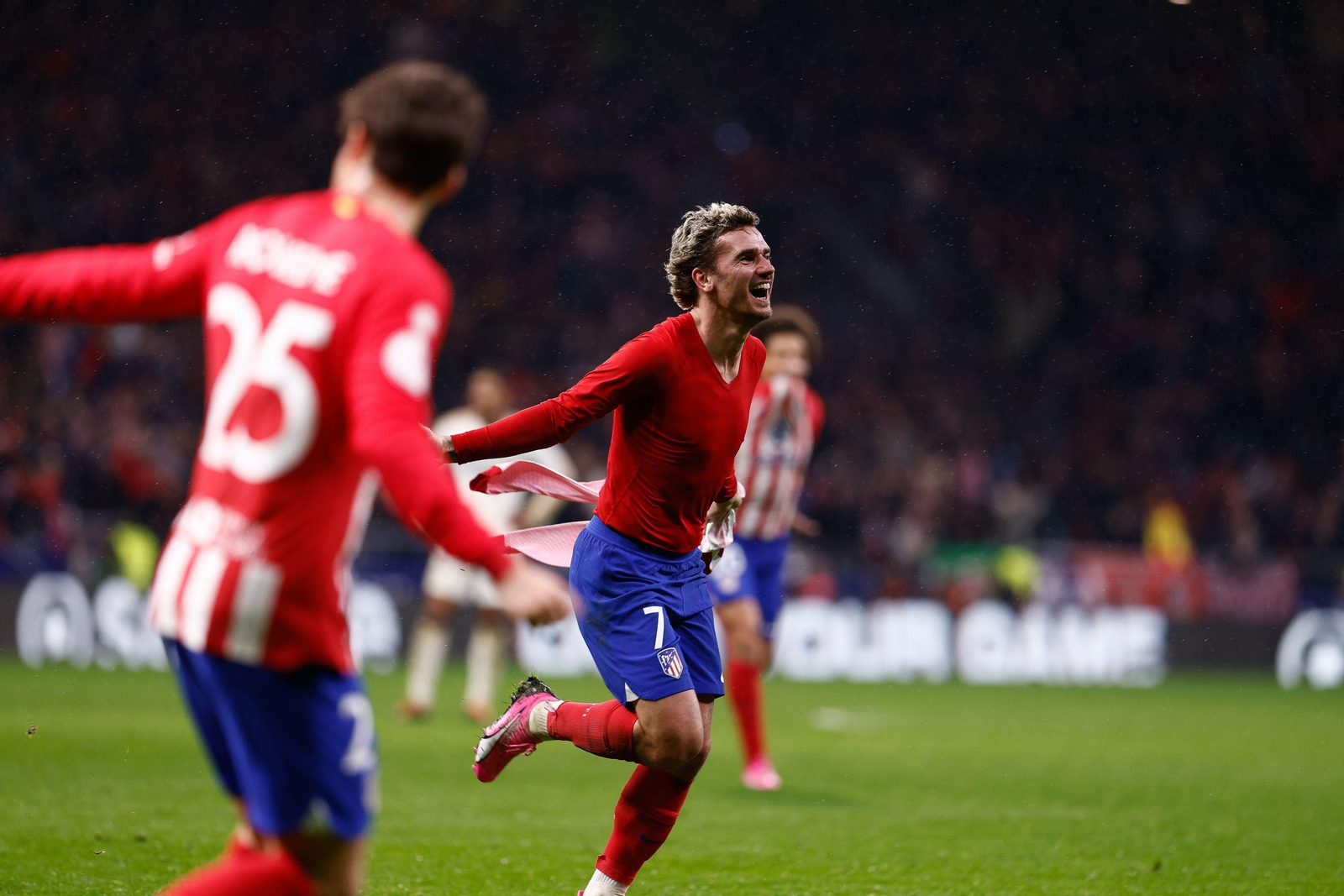 Griezmann celebra su gol al Real Madrid.