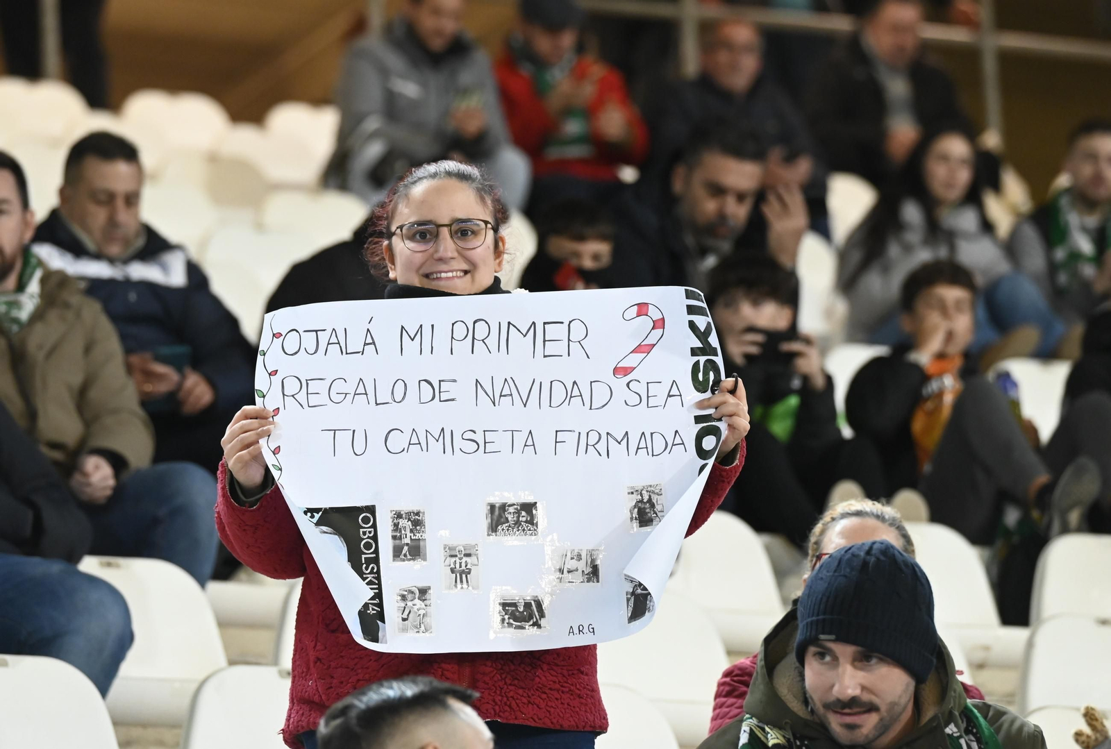 Las mejores fotos del gran ambiente en El Arcángel para el Córdoba CF - Eibar Las mejores fotos del gran ambiente en El Arcángel para el Córdoba CF - Eibar