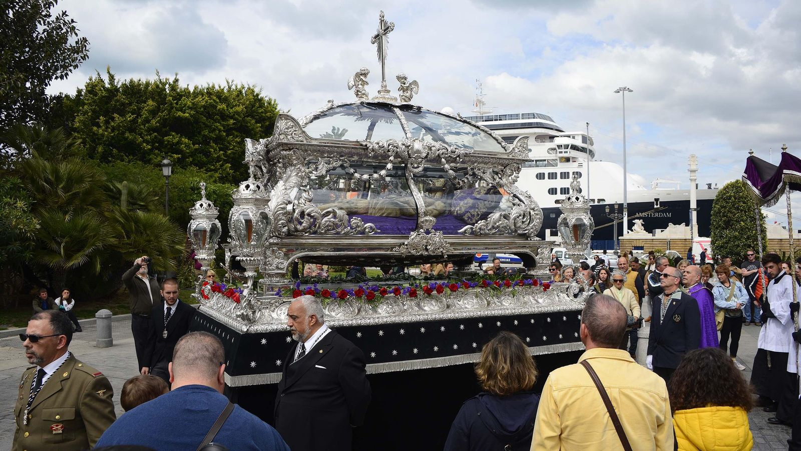 La urna del Santo Entierro de Cádiz.