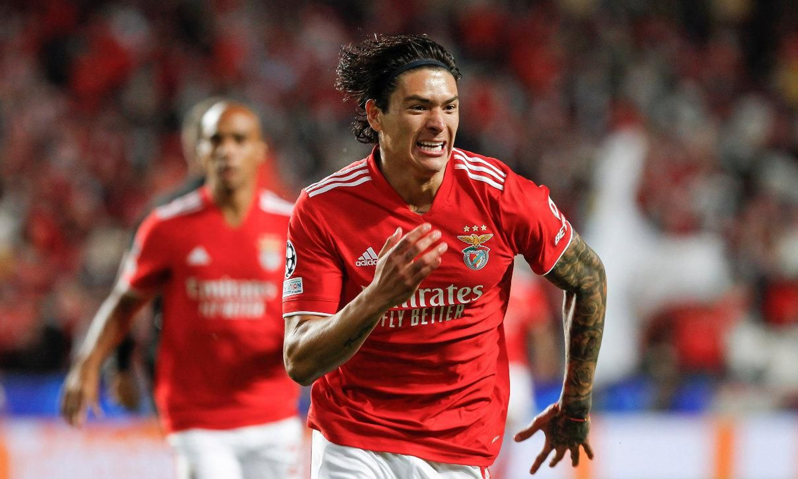 Darwin celebra su gol.