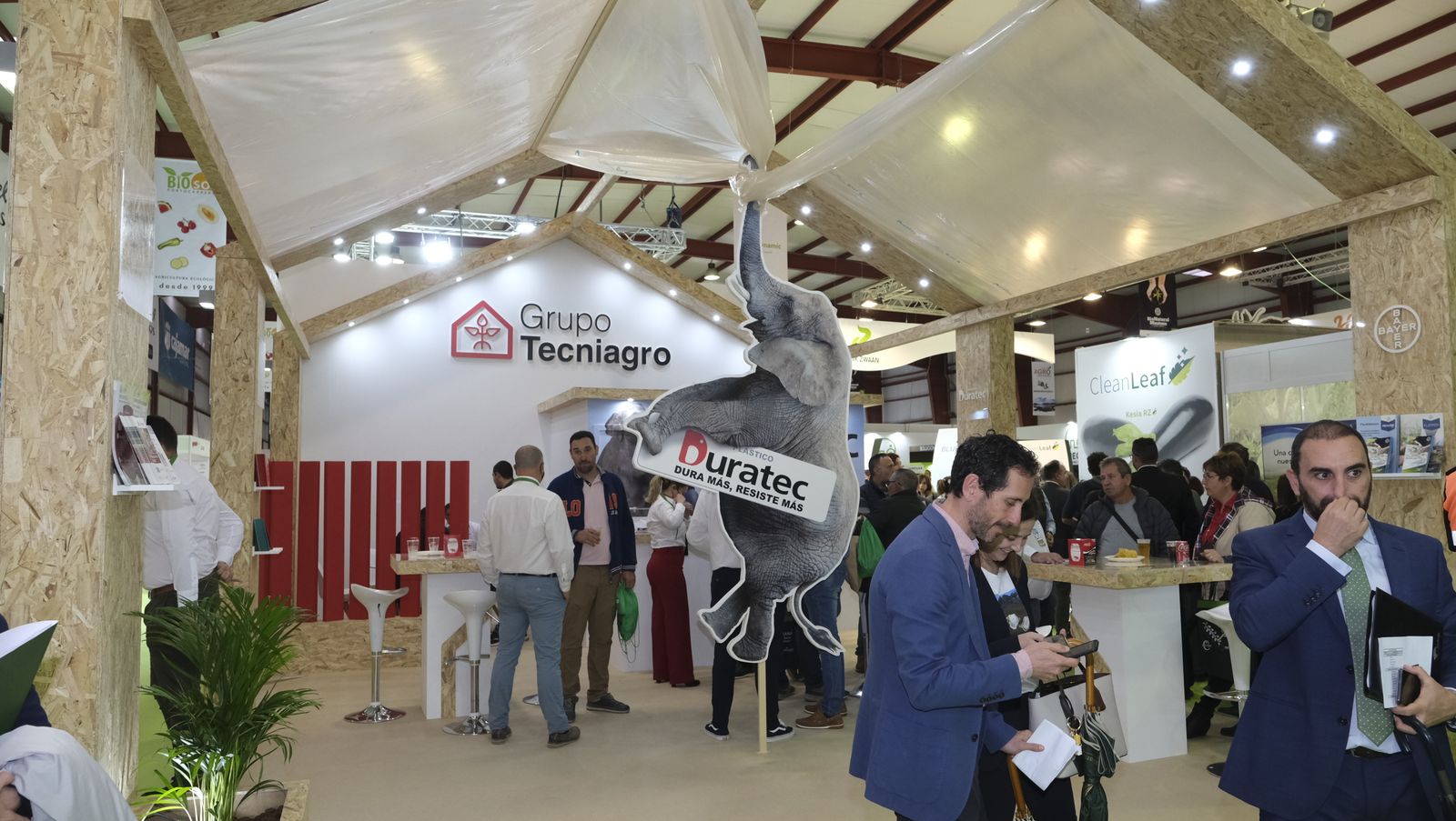 Imágenes del primer día de Expolevante Níjar.