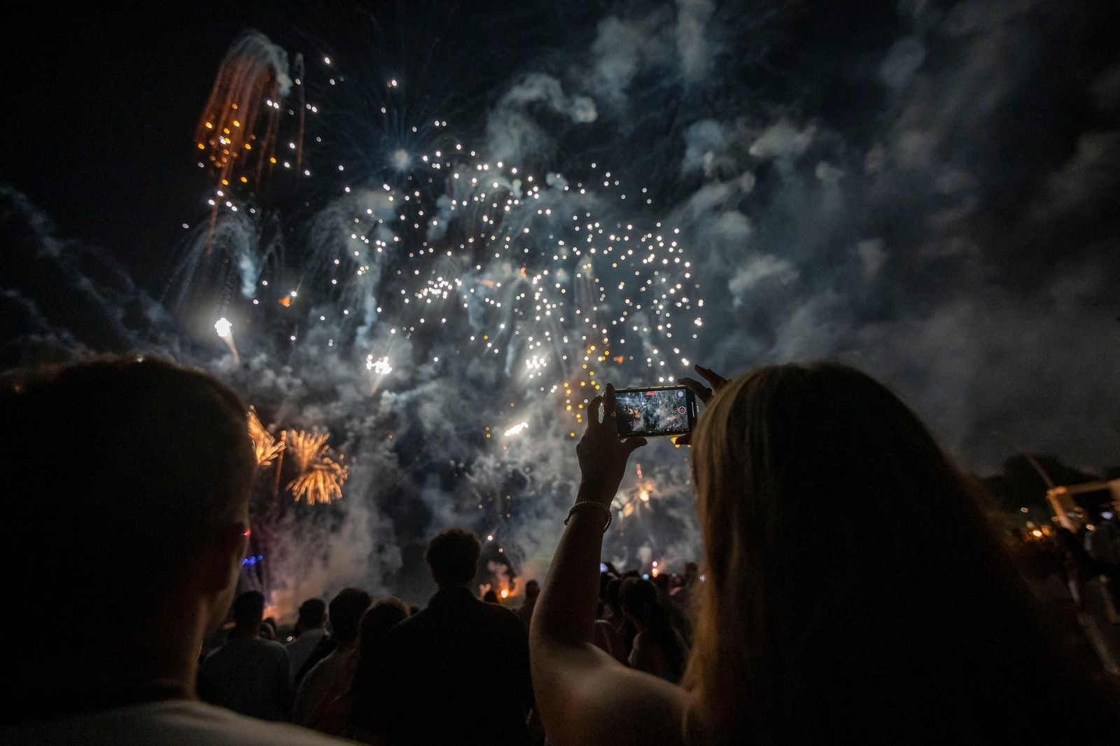 Los fuegos artificiales para despedir las Colombinas.