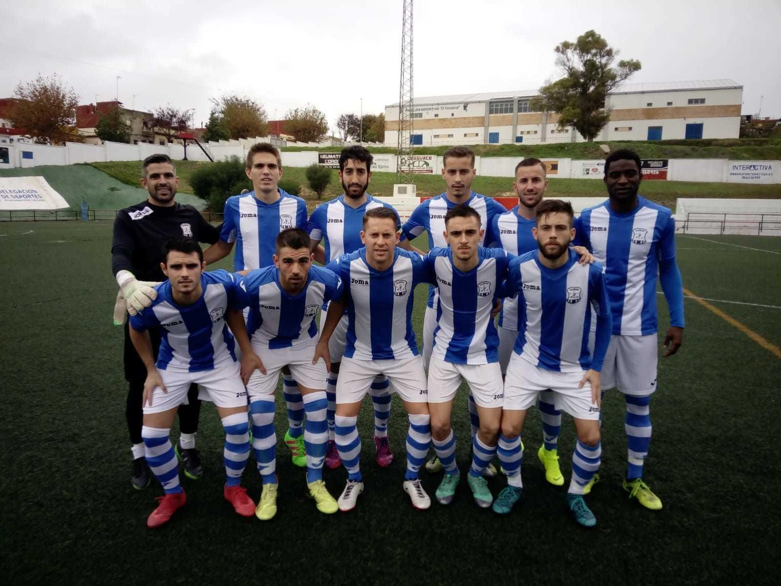 Formación inicial que presentó el Jerez Industrial en El Fontanal.