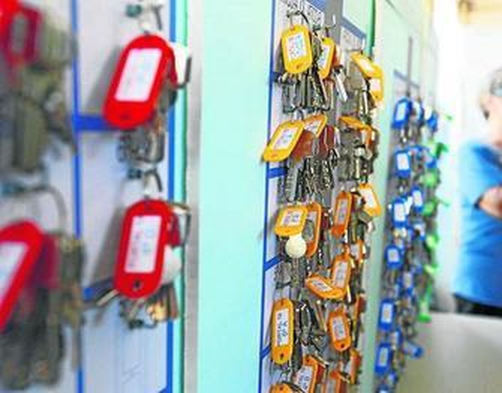 Las llaves en el acto de entrega de los pisos de Matadero-1