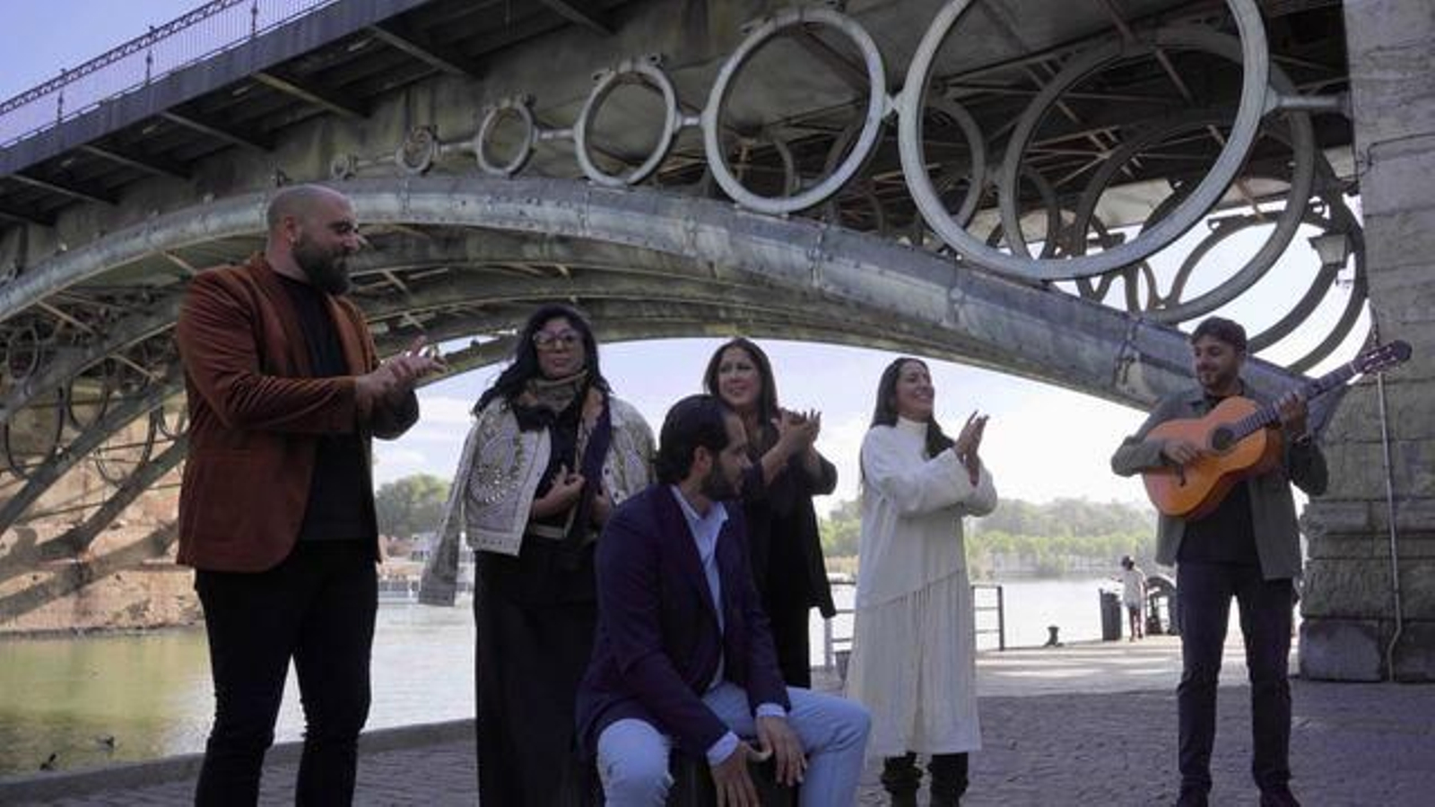 Una imagen promocional del grupo Triana por pascua.