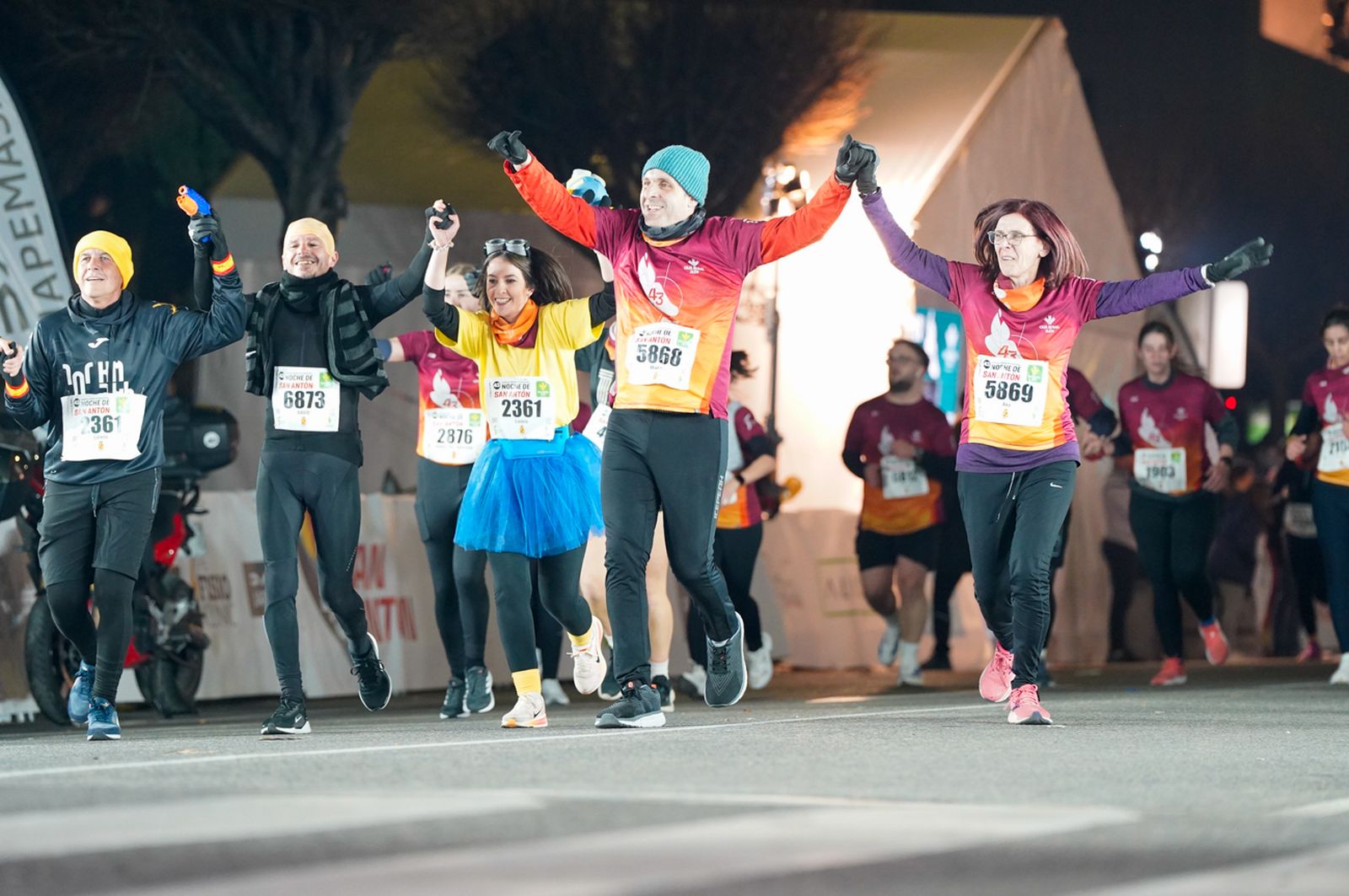 En imágenes: búscate en tu llegada a meta de la Carrera de San Antón 2026 (3)