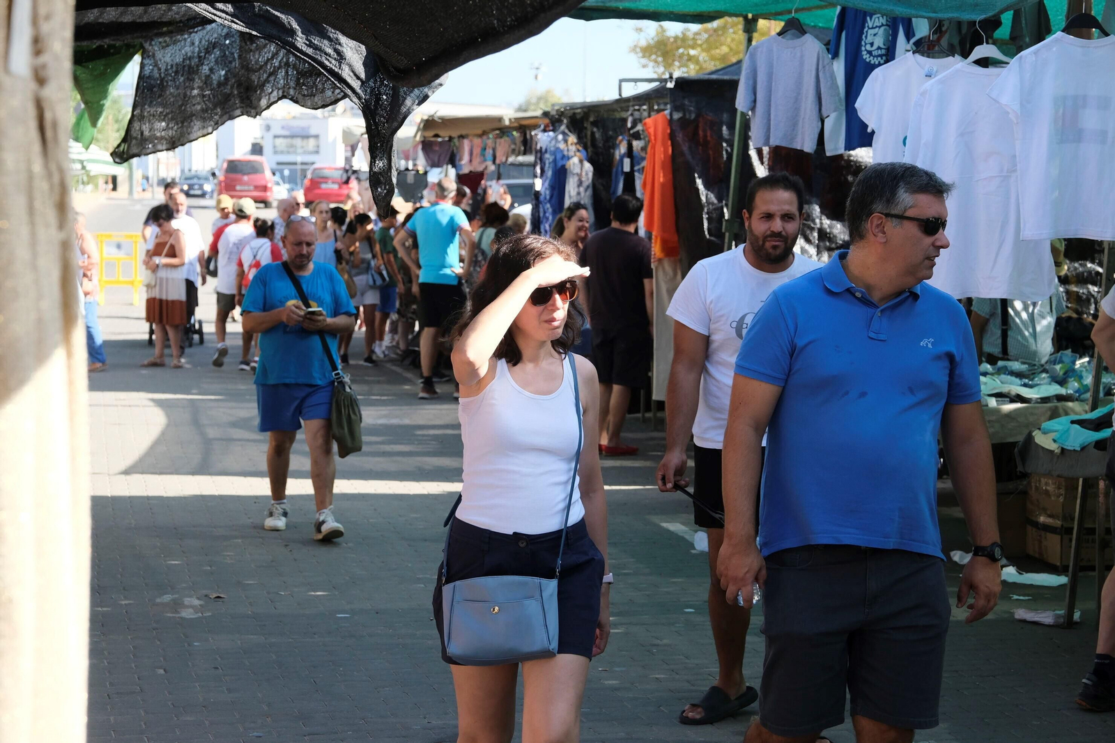 Un paseo en fotografías por el mercadillo de El Arenal un día de agosto Un paseo en fotografías por el mercadillo de El Arenal un día de agosto