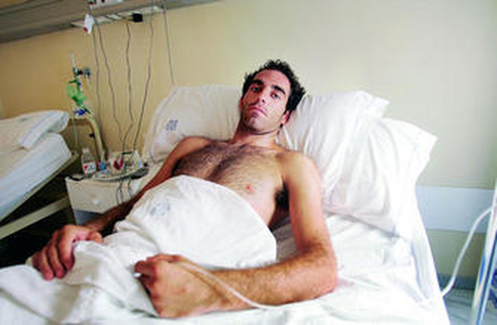 Salvador Cortés, convaleciente, fue corneado en Madrid.