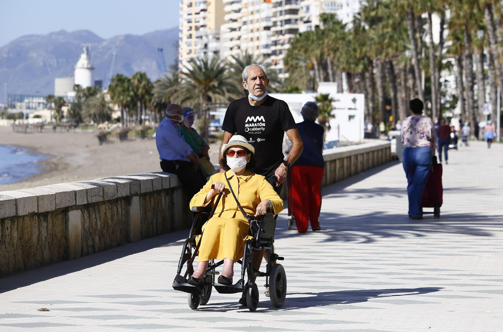 Fotos: Los mayores vuelven a sus paseos
