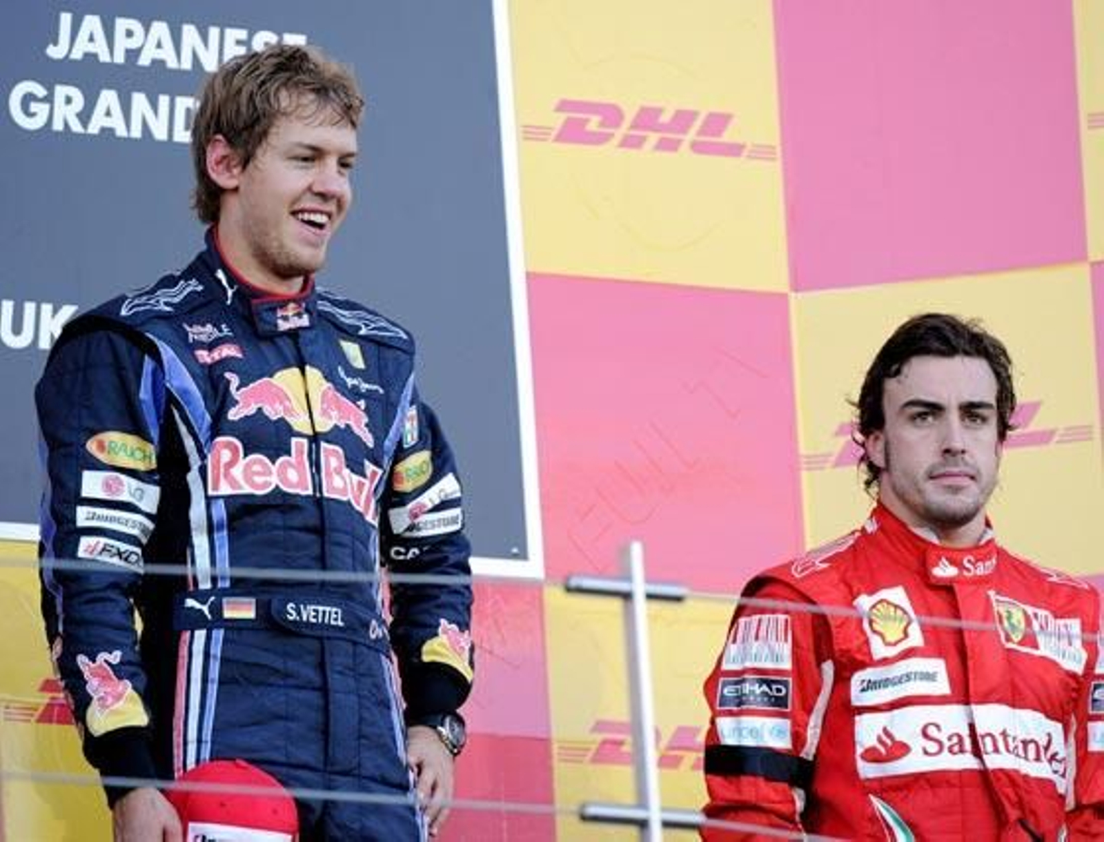 Fernando Alonso logra superar el peor circuito que le quedaba para Ferrari F10 con un tercer puesto detrás de los Red Bull del alemán Sebastian Vettel y del australiano Mark Webber

Foto: efe