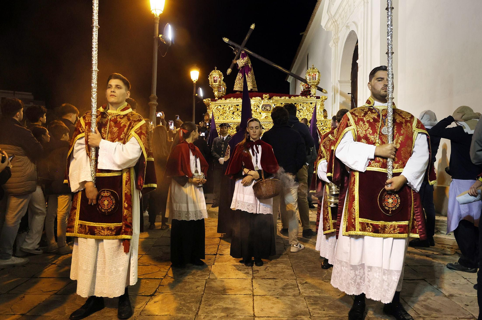 Las mejores imágenes del Martes Santo en Huelva: Hermandad de Pasión
