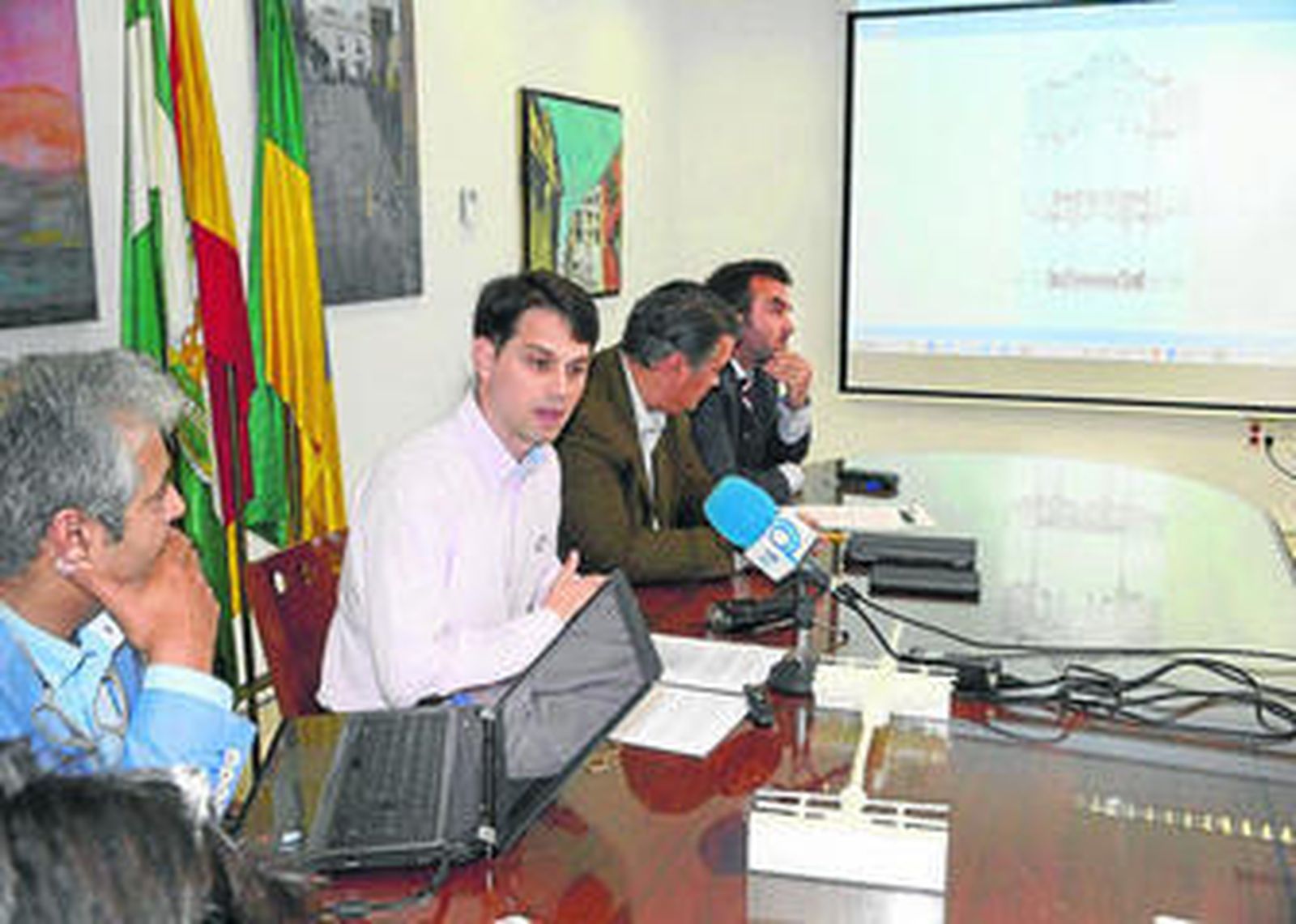 Ayer se presentó el proyecto de remodelación de la Plaza de Toros, recién aprobado por la Diputación Provincial.