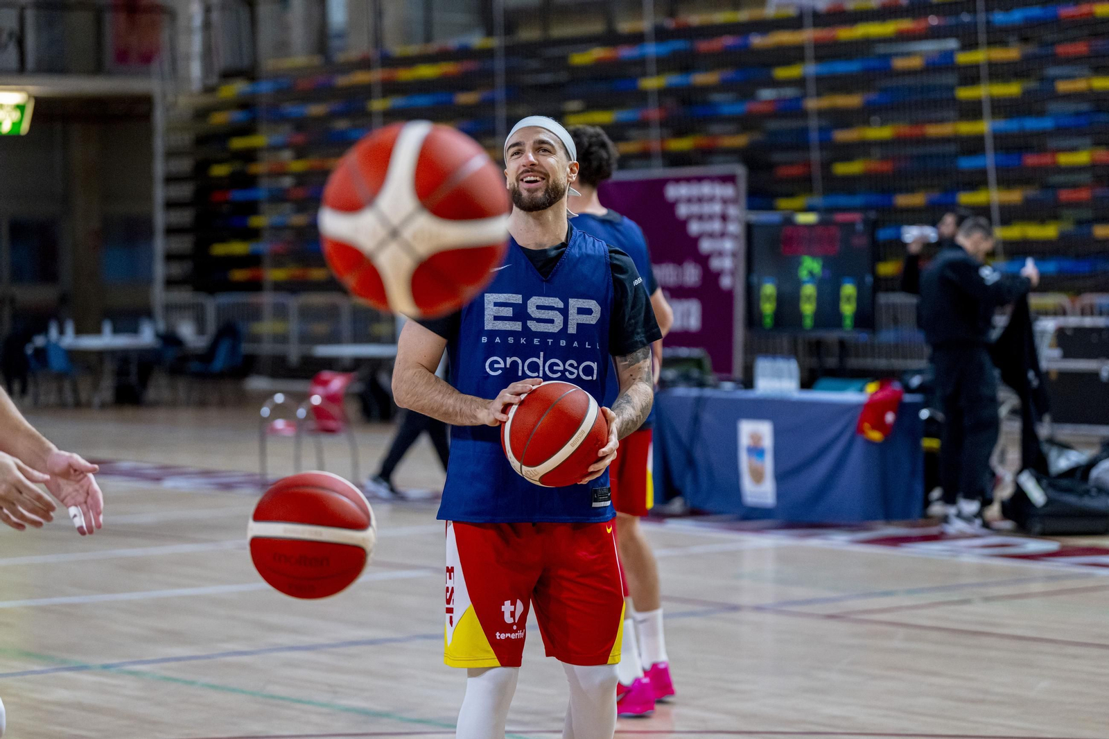Alberto Díaz, Francis Alonso y Paco Aurioles, en la primera España de Chus Mateo