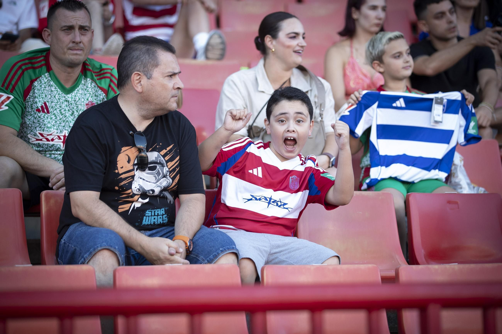 La presentación de los jugadores del Granada CF en imágenes