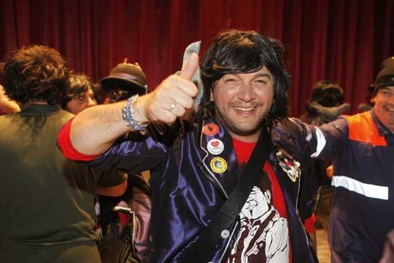 Chirigota 'Los Juaquín Pamplina, cantautores de la Plaza Mina' (2º premio)

Foto: Julio Gonzalez-Jesus Marin-Lourdes de Vicente