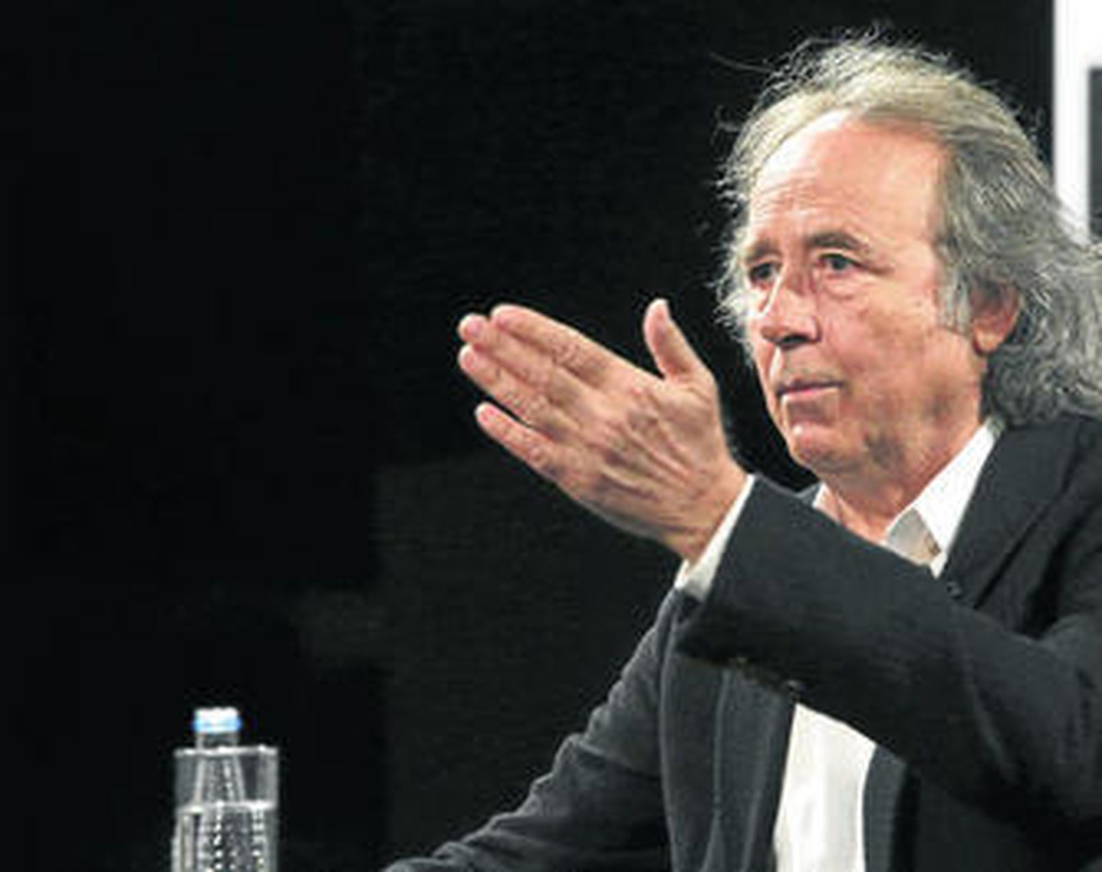 Serrat, ayer, en la presentación de su nuevo disco.