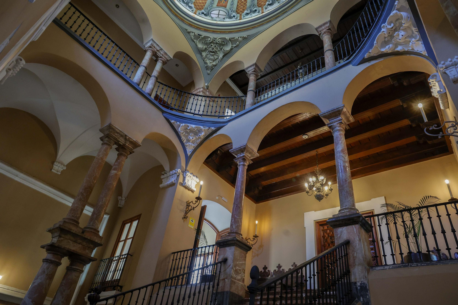 Imágenes de la visita al palacio de los Ponce de León