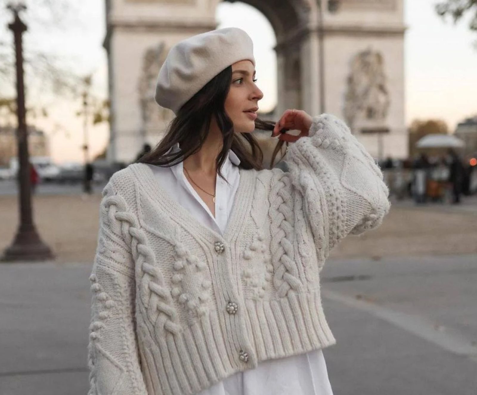 La chaqueta de punto se convierte en la alternativa elegante a los jerséis más calentitos.