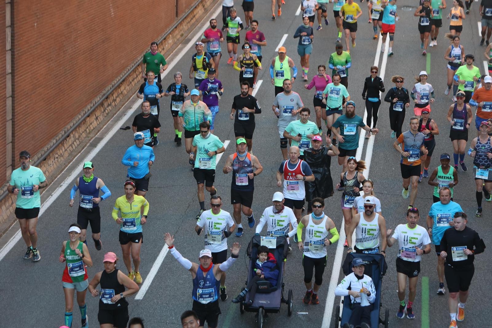Búscate en la Zurich maratón de Sevilla