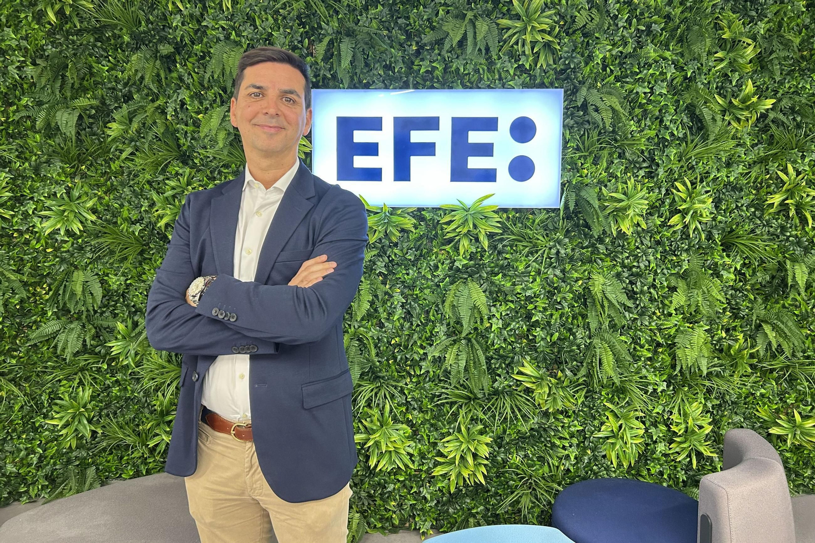 Francis Hernández en la sede de Efe.