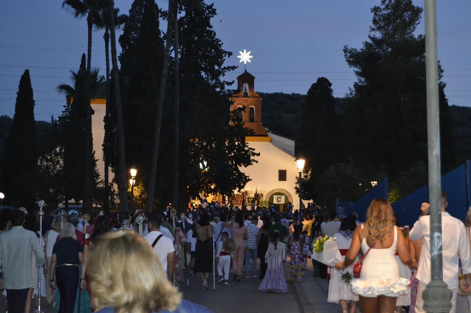 El pregón y la ofrenda floral a la Virgen de la Estrella en Villa del Río, en imágenes