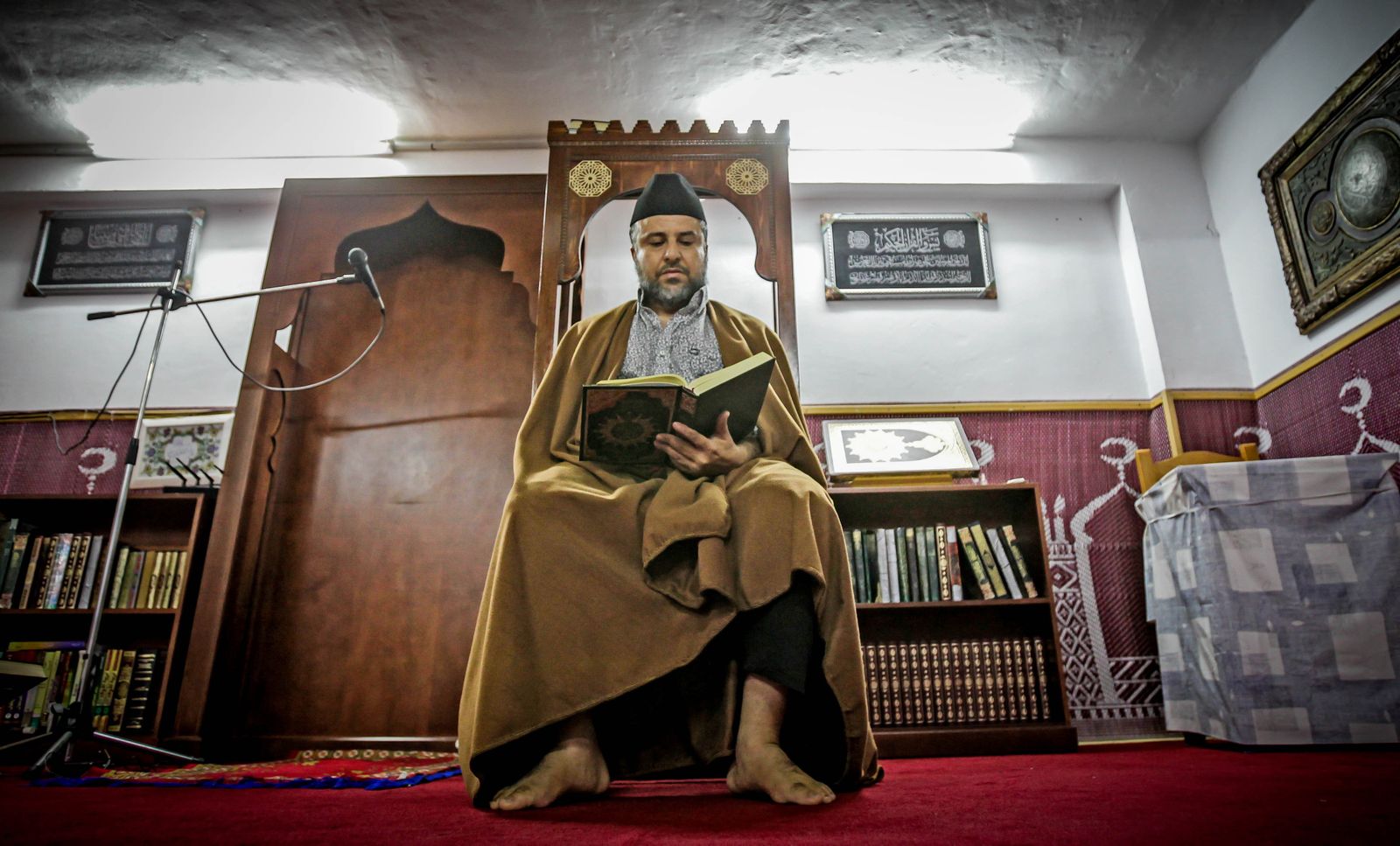 Ibrahim Alilo, en la Mezquita An-nor durante la realización de la entrevista días atrás.