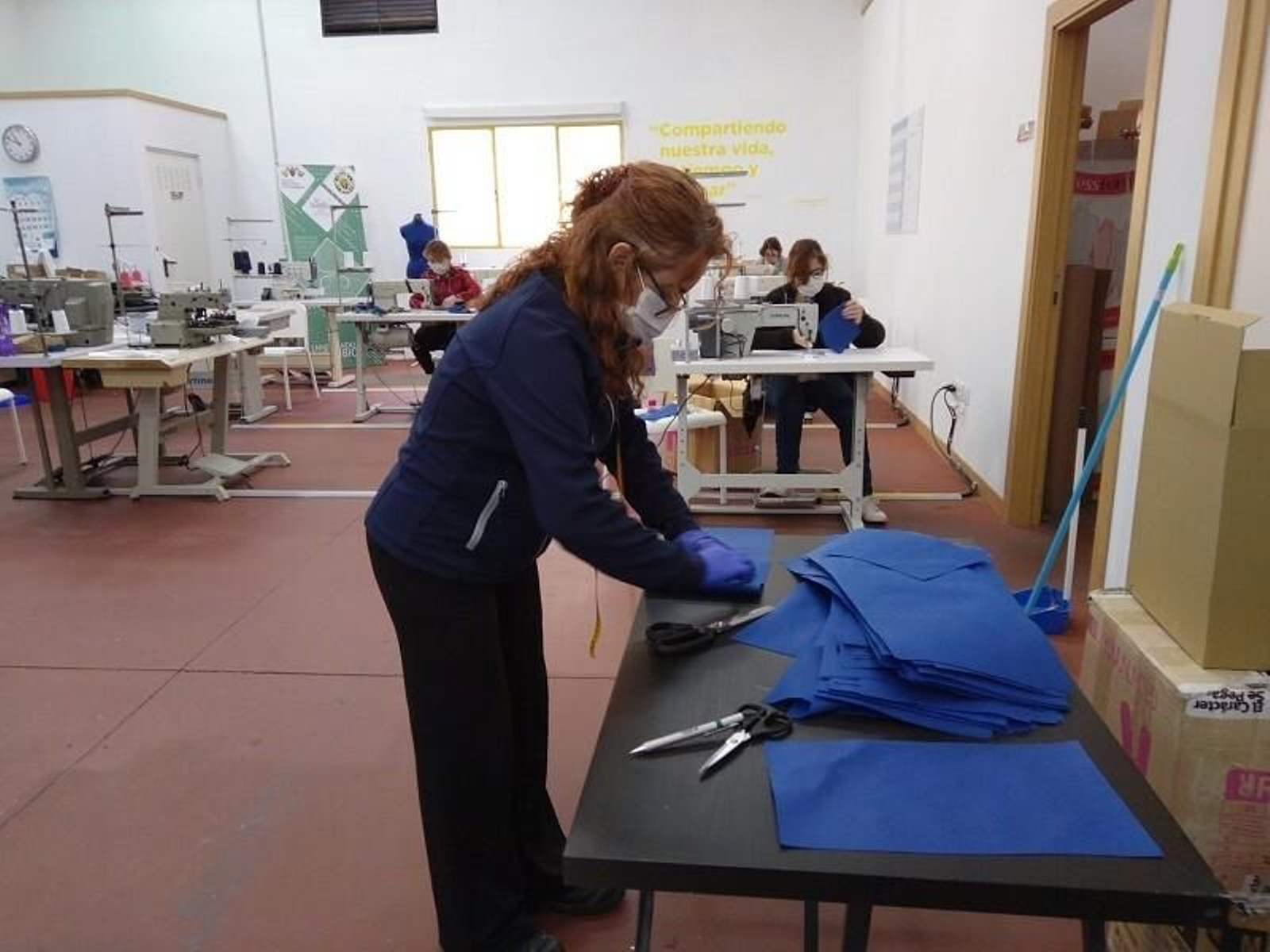 Varias de las mascarillas distribuidas