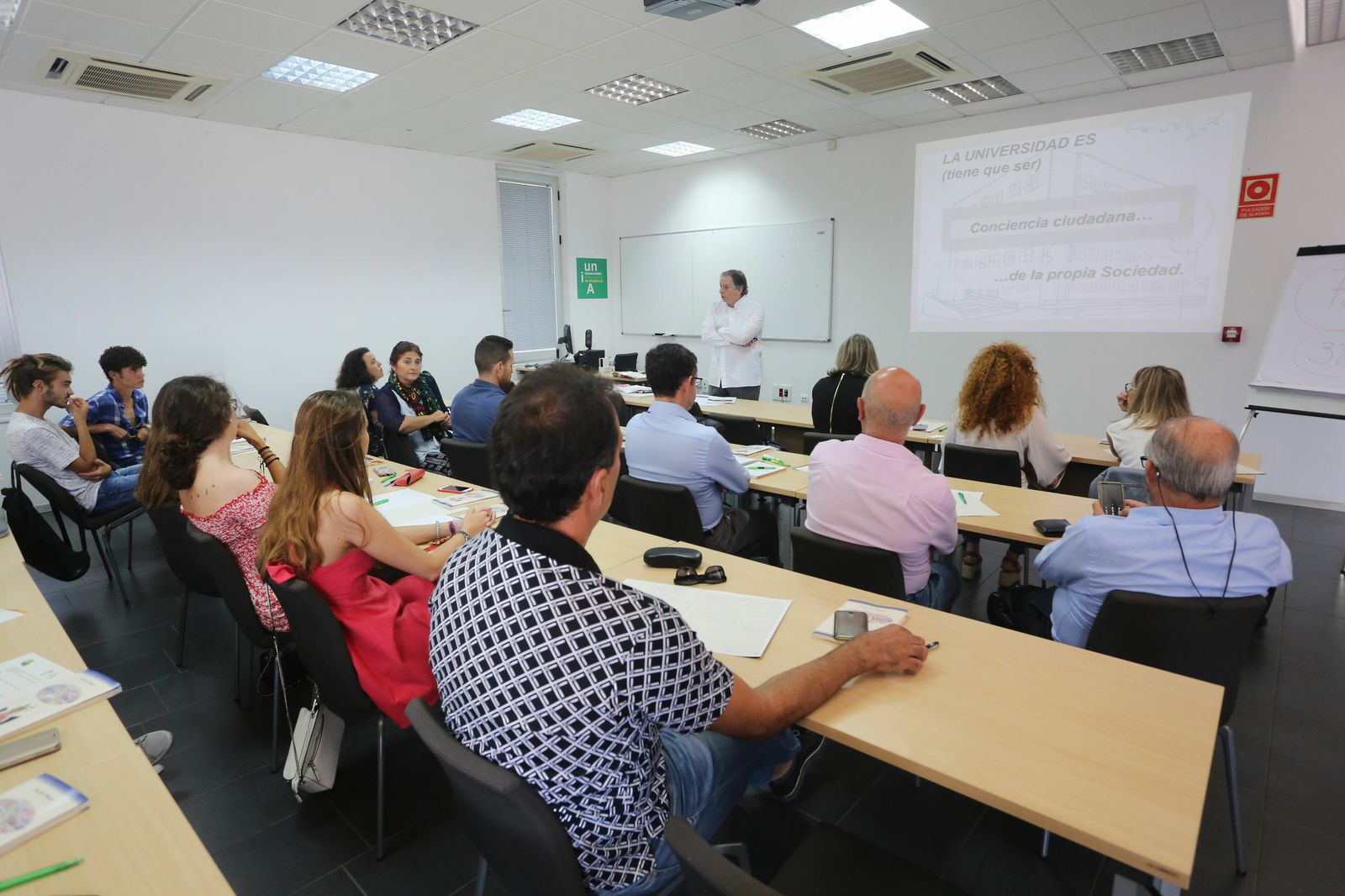 Uno de los cursos ofertados por la UNIA.