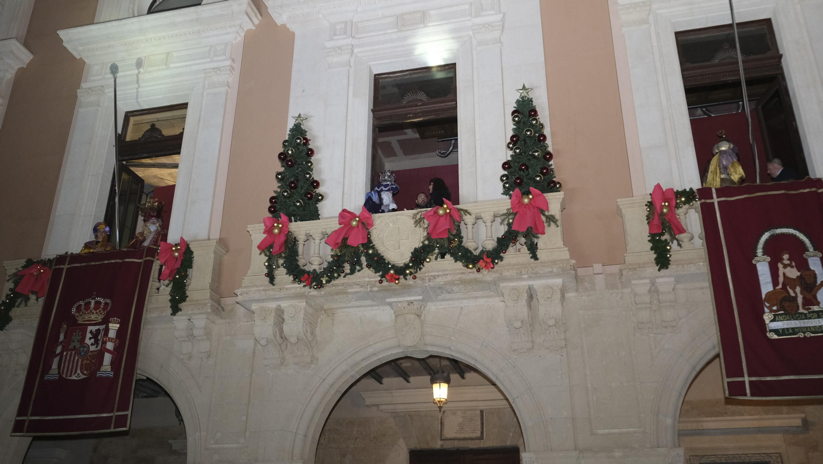 Imágenes de la Cabalgata de los Reyes Magos en Almería