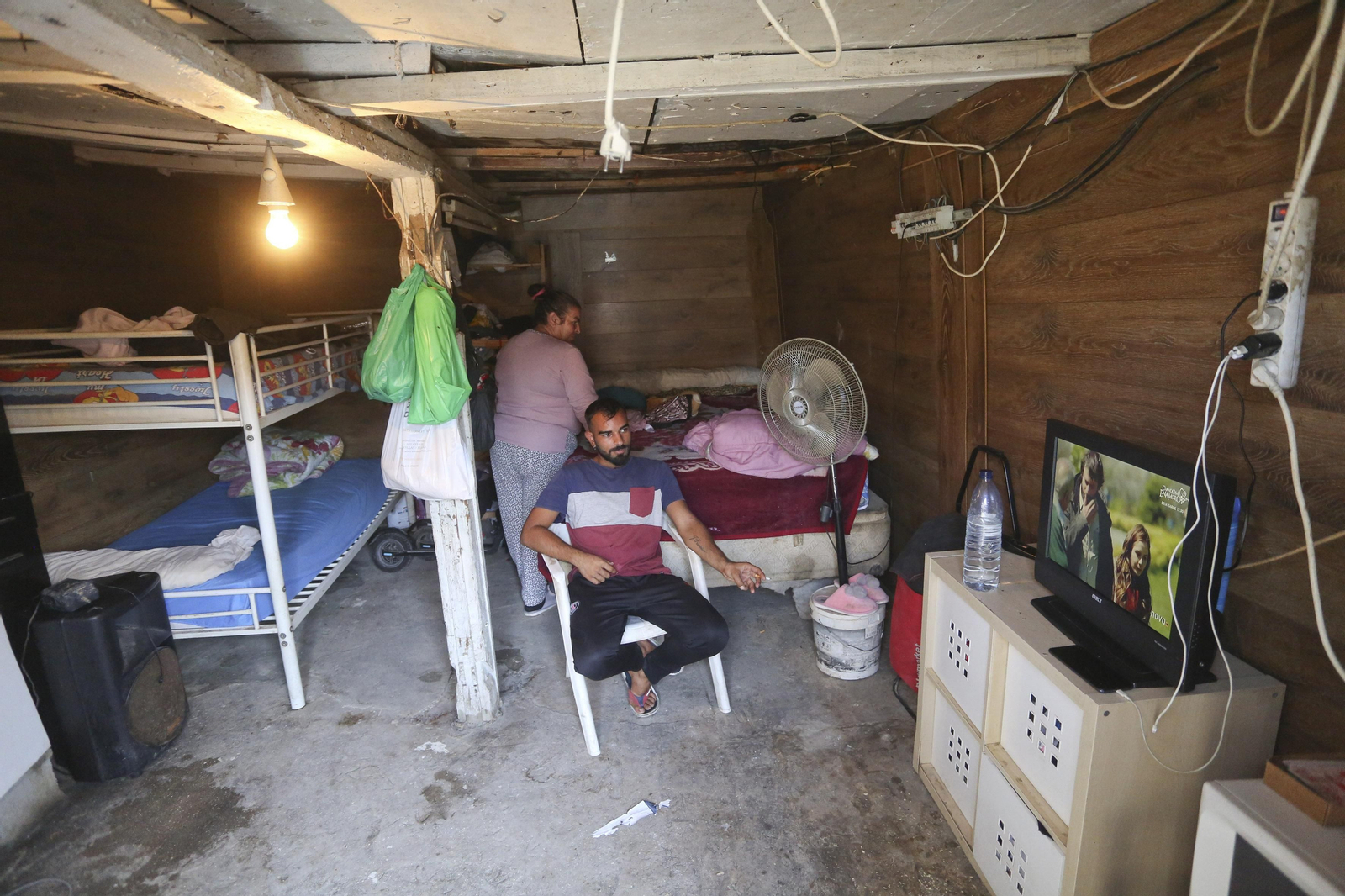 La barriada de Los Asperones y la pobreza 35 años después