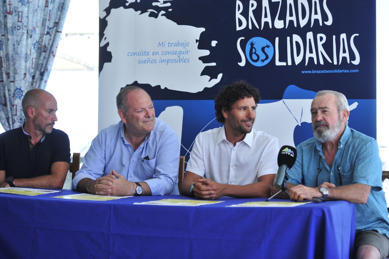 Presentación de la travesía a nado de la Bahía, que se celebrará el 10 de agosto.