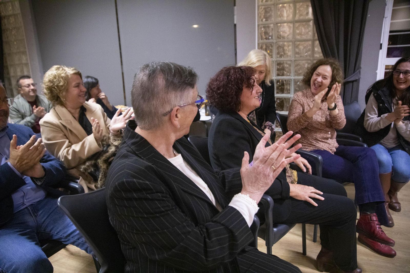 La Plataforma de Acción Feminista en Almería rinde homenaje a las mujeres de la Desbandá con su II Premio ‘Posidonia’ a Loli Sierra, vicepresidenta de la Asociación Memorialista de la Desbandá, en imágenes